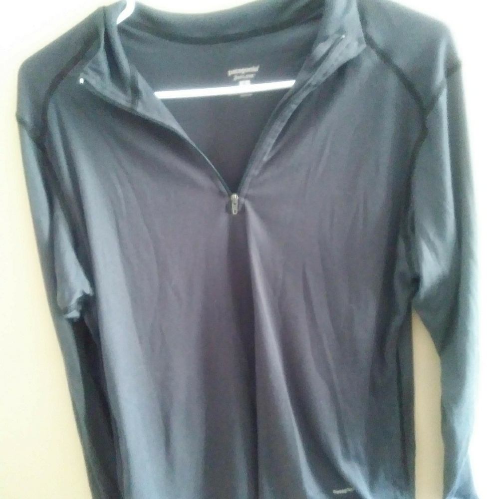 Patagonia light sweatshirt